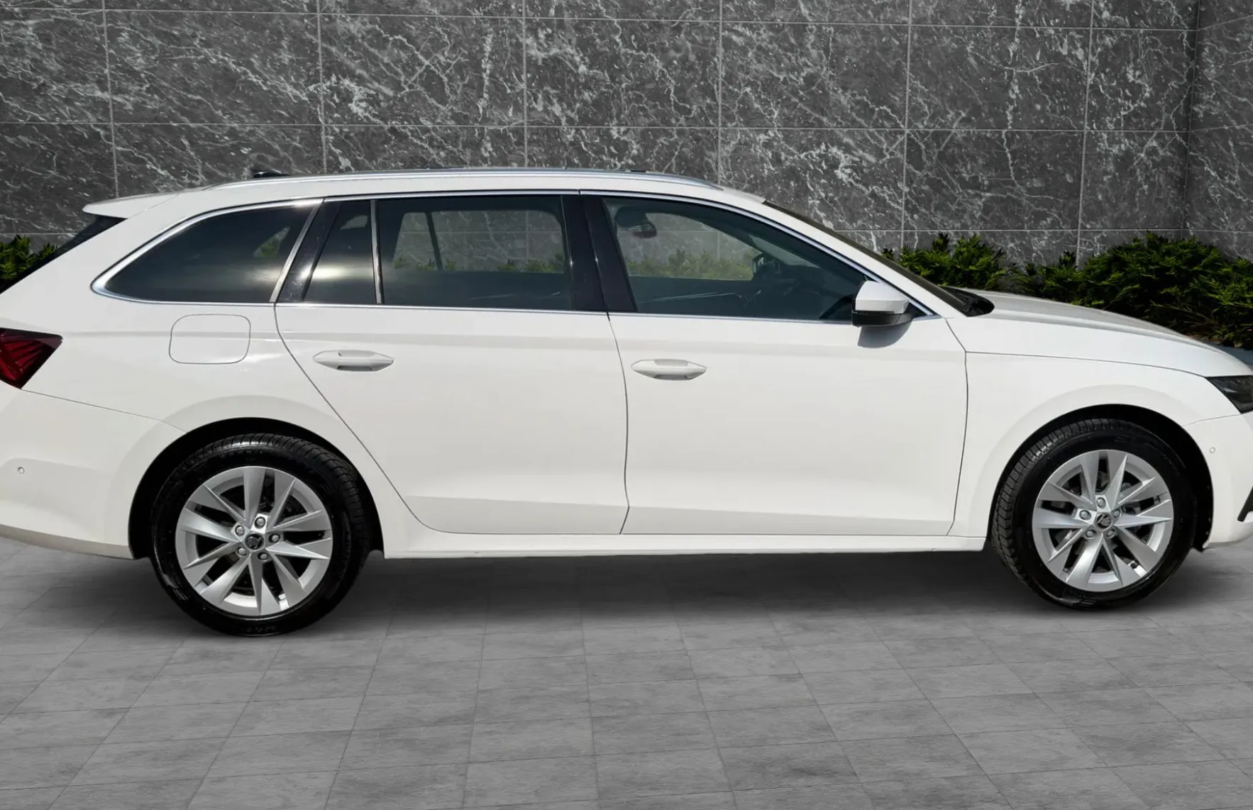 Zunanja slika - Škoda Octavia - 2.0TDI Style DSG 150PS MATRIX ACC PRIKLOP ALU17 - 6