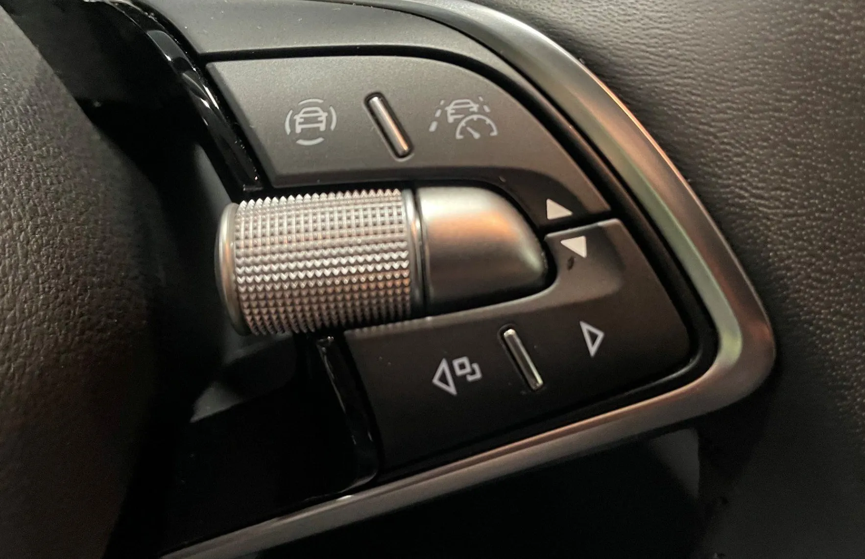 Zunanja slika - Škoda Kamiq - 1.0 TSI Selection DSG - 17
