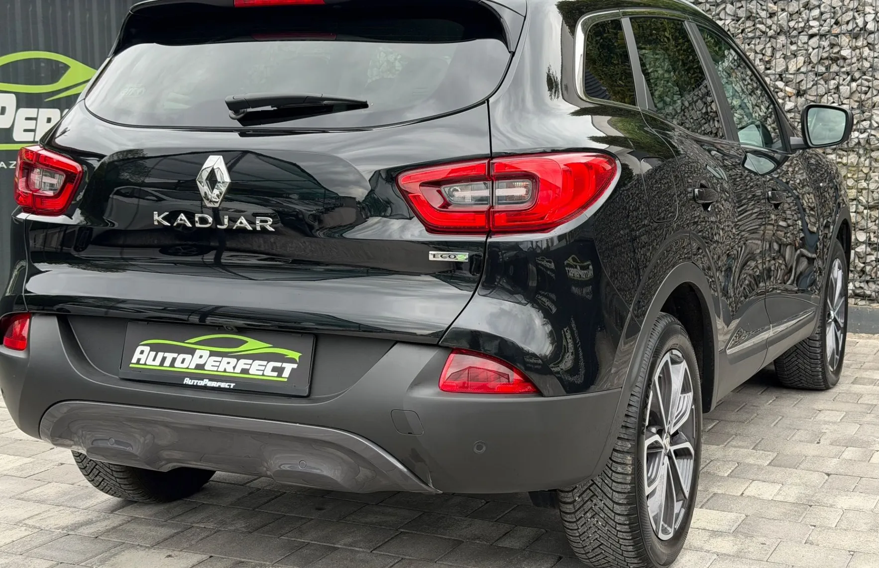 Zunanja slika - Renault Kadjar - dCi 110 Energy Graphite |KEYLESS|KAM|NAVI|PDC| - 6