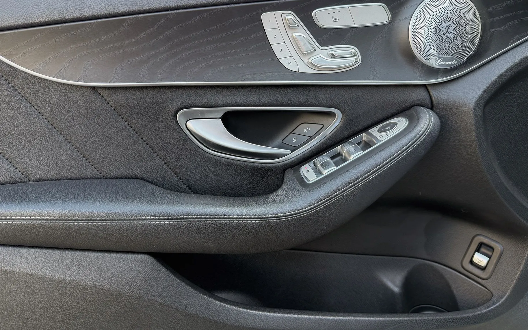 Zunanja slika - Mercedes-Benz C-Razred - C 220 d AMG LINE|FULL LED|EL.SEDEŽI|BURMESTER|18 - 14