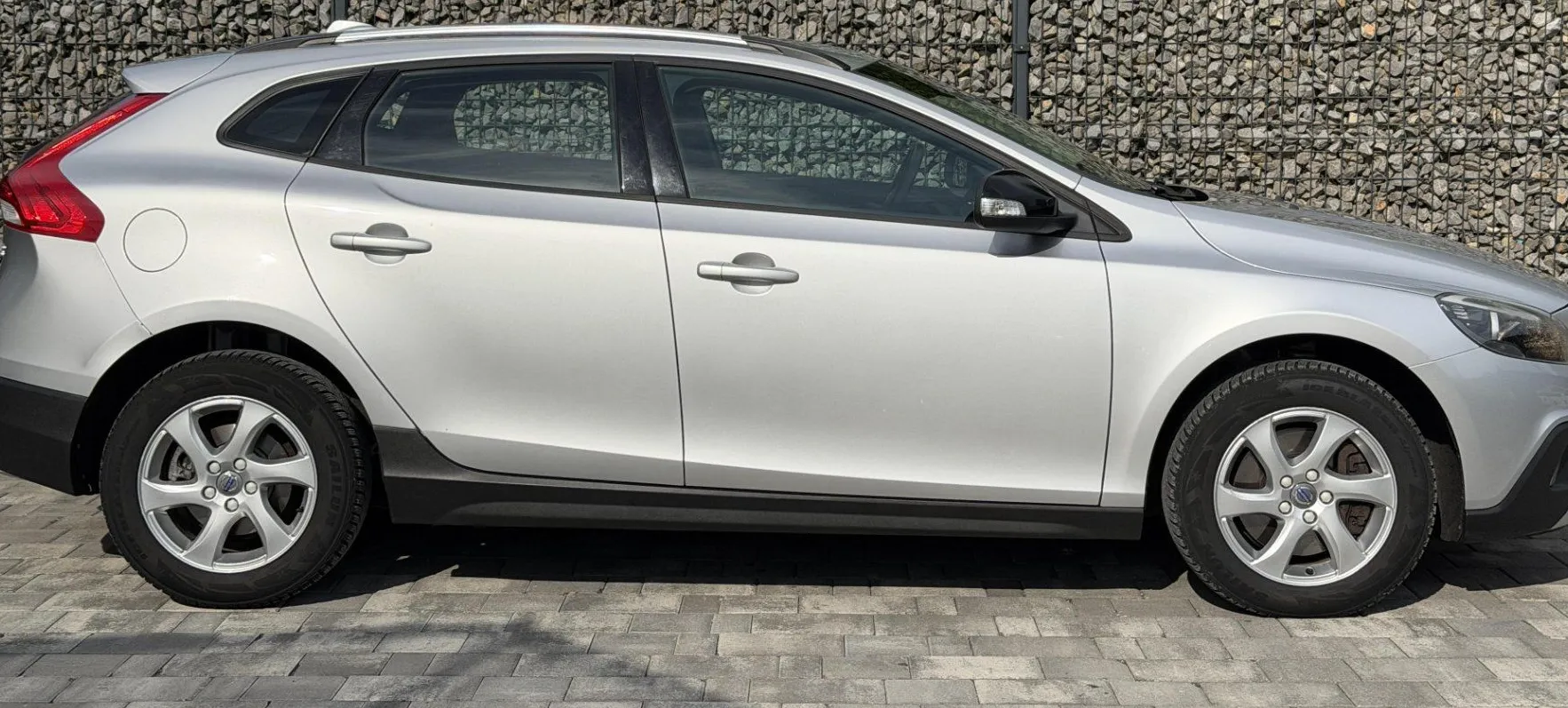 Zunanja slika - Volvo V40 Cross Country - 2.0TD D2|SLO|PDC|KLJUKA|V.SERVIS - 8
