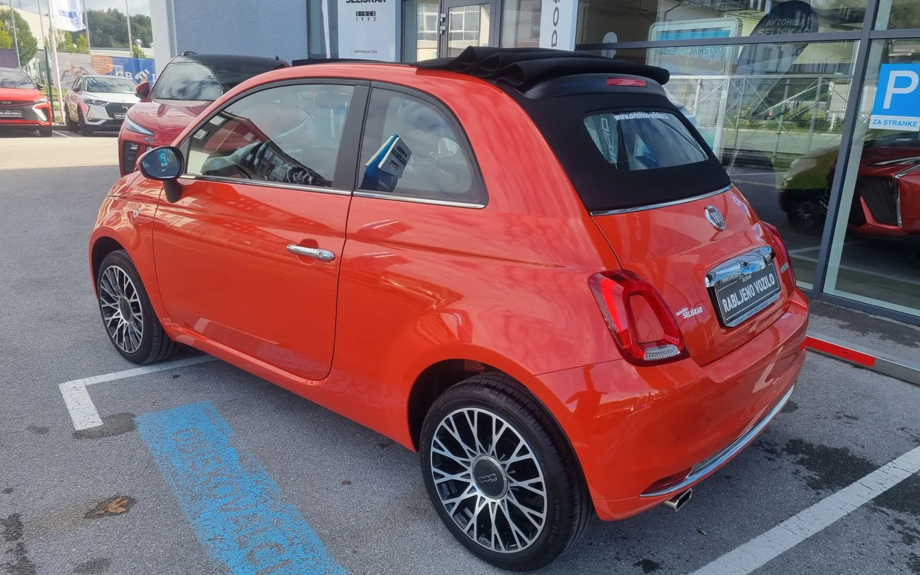 Zunanja slika - Fiat 500C - 500 1.0 MHEV Dolcevita  - SAMO 4.992km - CABRIO - 2