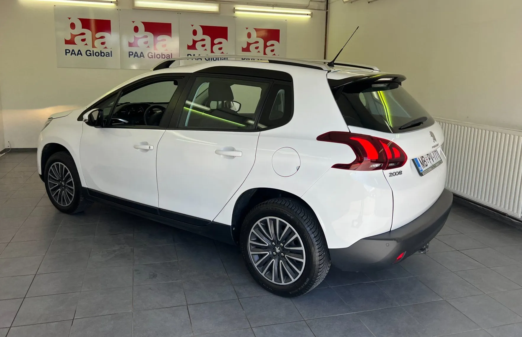 Zunanja slika - Peugeot 2008 - 1.2 PureTech 82 Active - 4