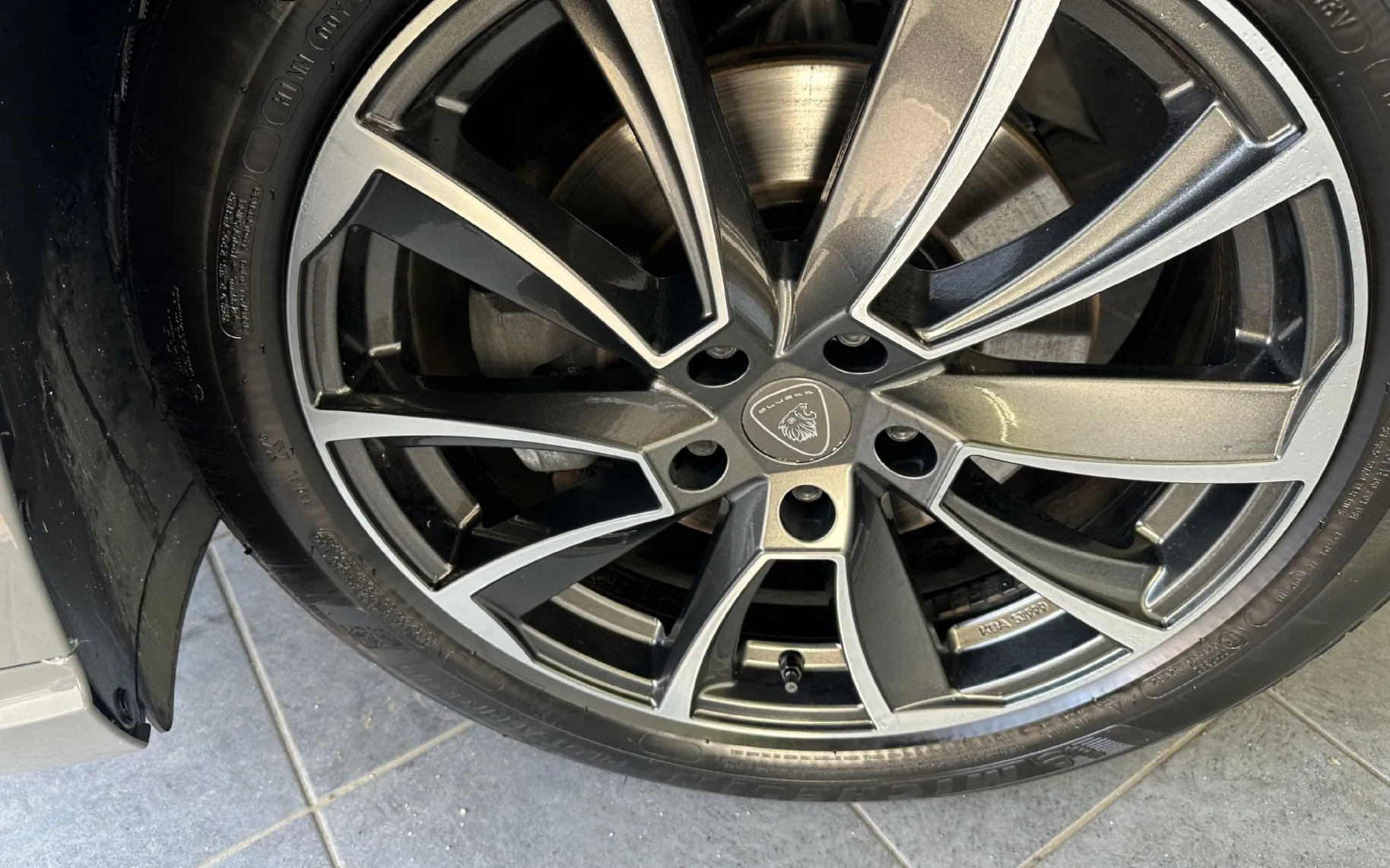 Zunanja slika - Hyundai Tucson - 4WD 1.6 T-GDI  Premium Avt.NEMŠKI+4ALU.KAMERA - 4