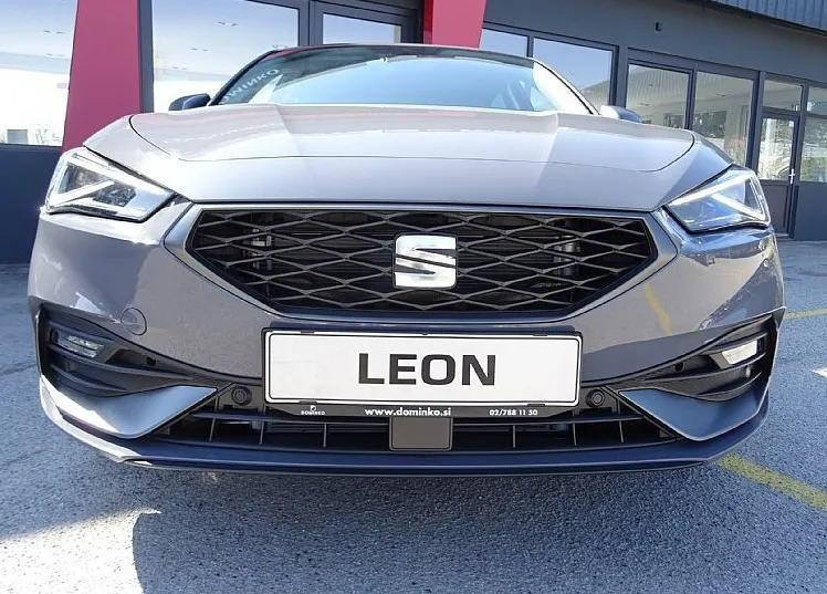 Zunanja slika - Seat Leon - 1.5 TSI 85KW FR - VLEČNA KLJUKA - - 2