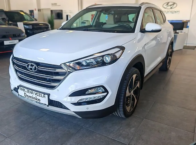 Zunanja slika - Hyundai Tucson - 1.7 CRDi°°2.Lastnik°°SLO°°Kamera°°Servisiran - 2