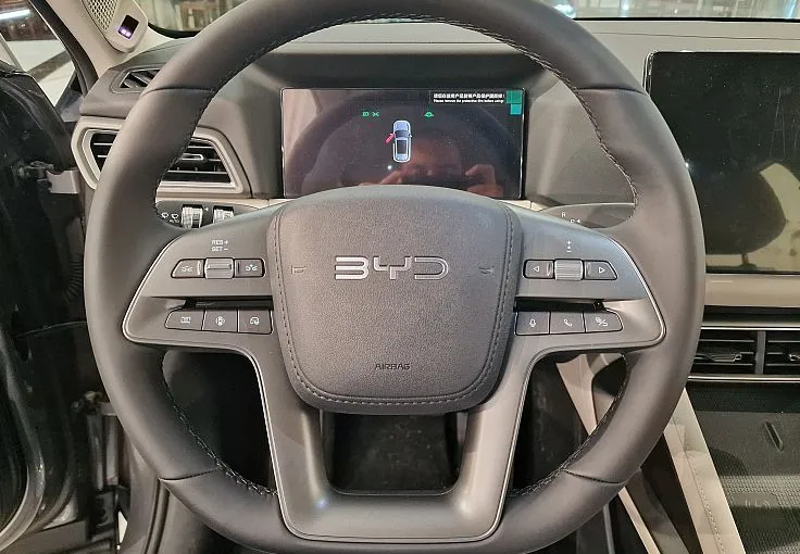 Zunanja slika - BYD ATTO 2 - DM-i BOOST PHEV 156kW baterija18kWh- doseg 1000 km - 9