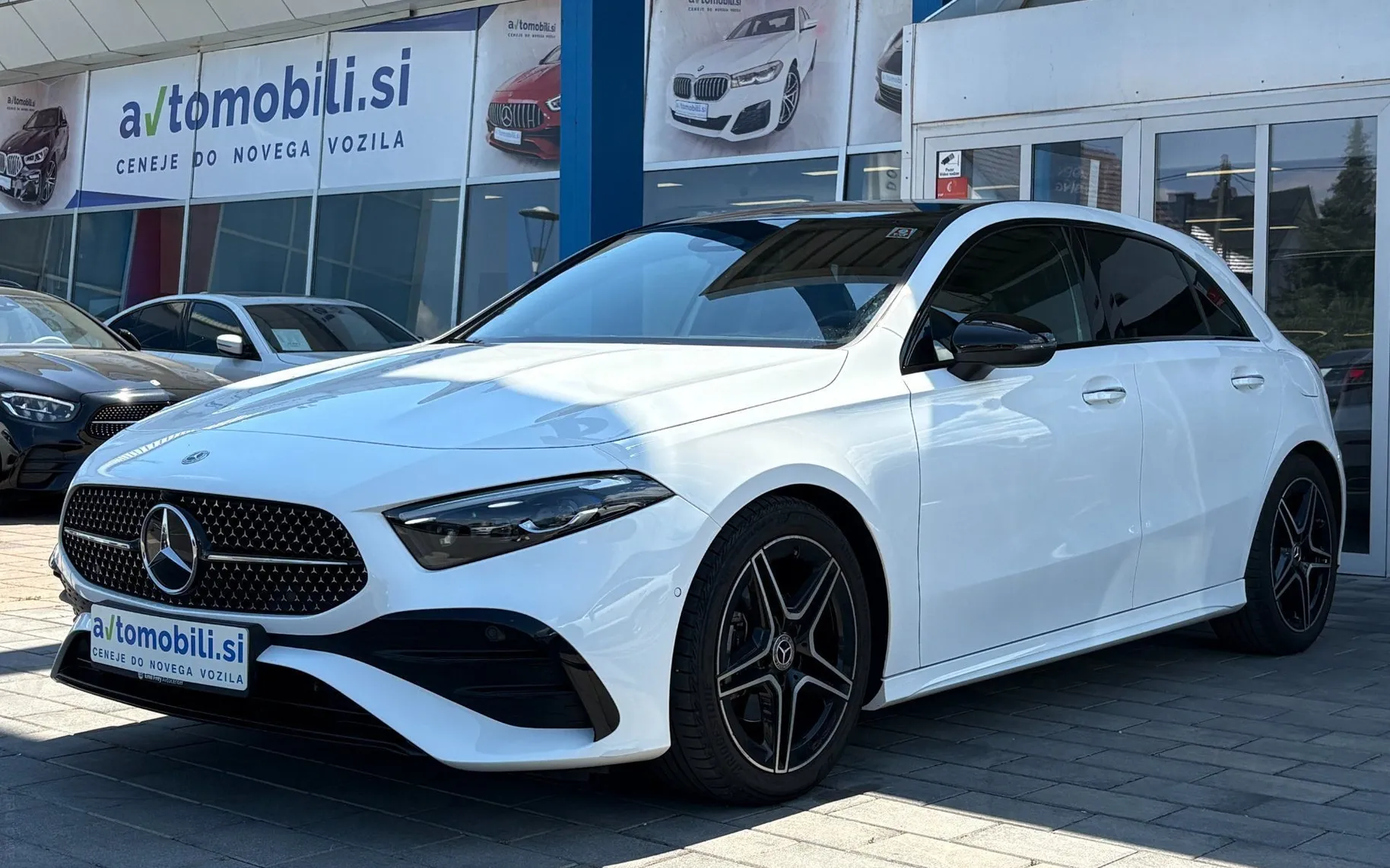 Zunanja slika - Mercedes-Benz A-Razred - 180 AMG Line |ACC|Kamera|Gretje|AmbientL|PDC|SLO| - 1