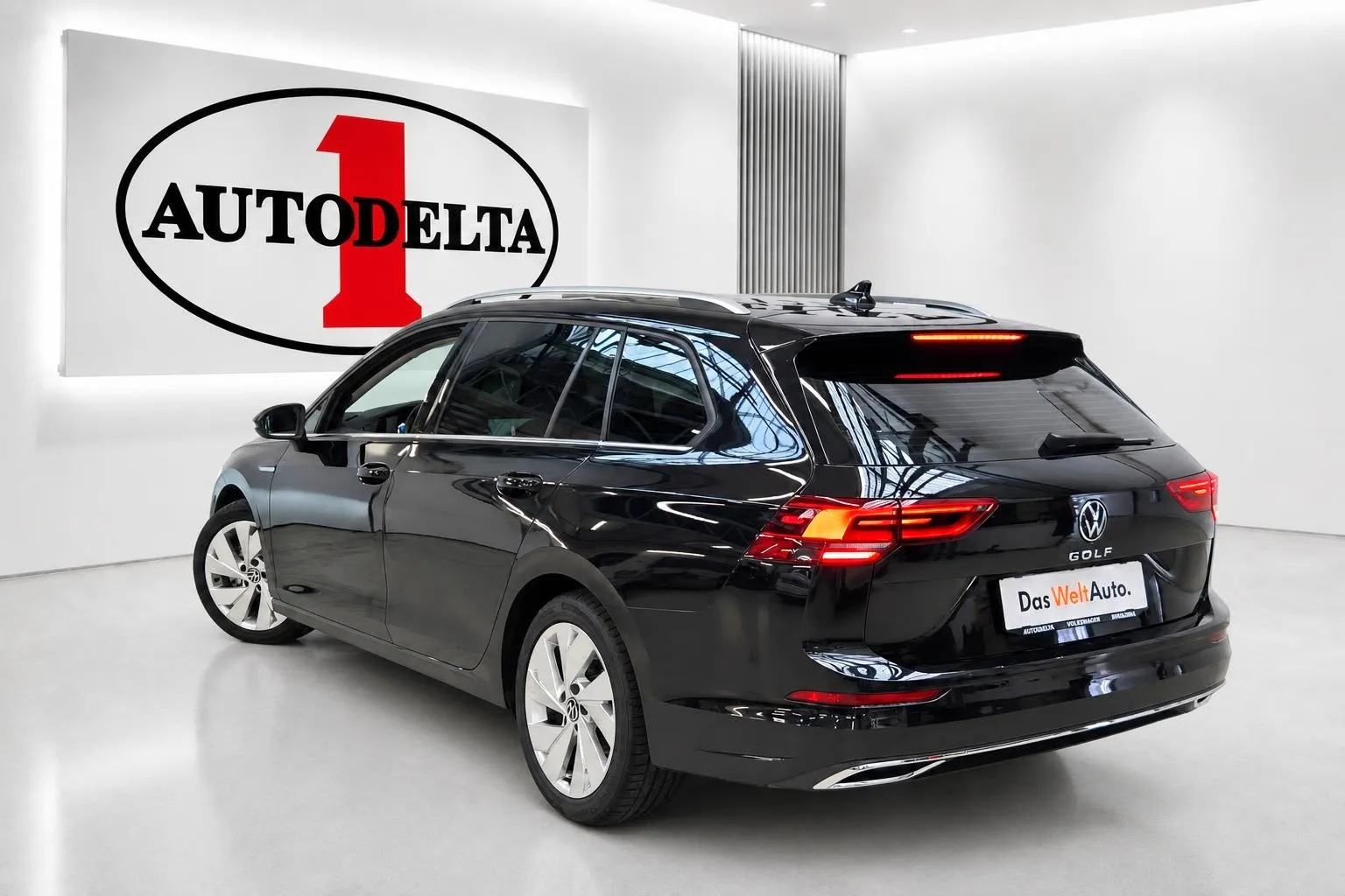 Zunanja slika - Volkswagen Golf Variant - 2.0 TDI DSG Style 110 150 - 4