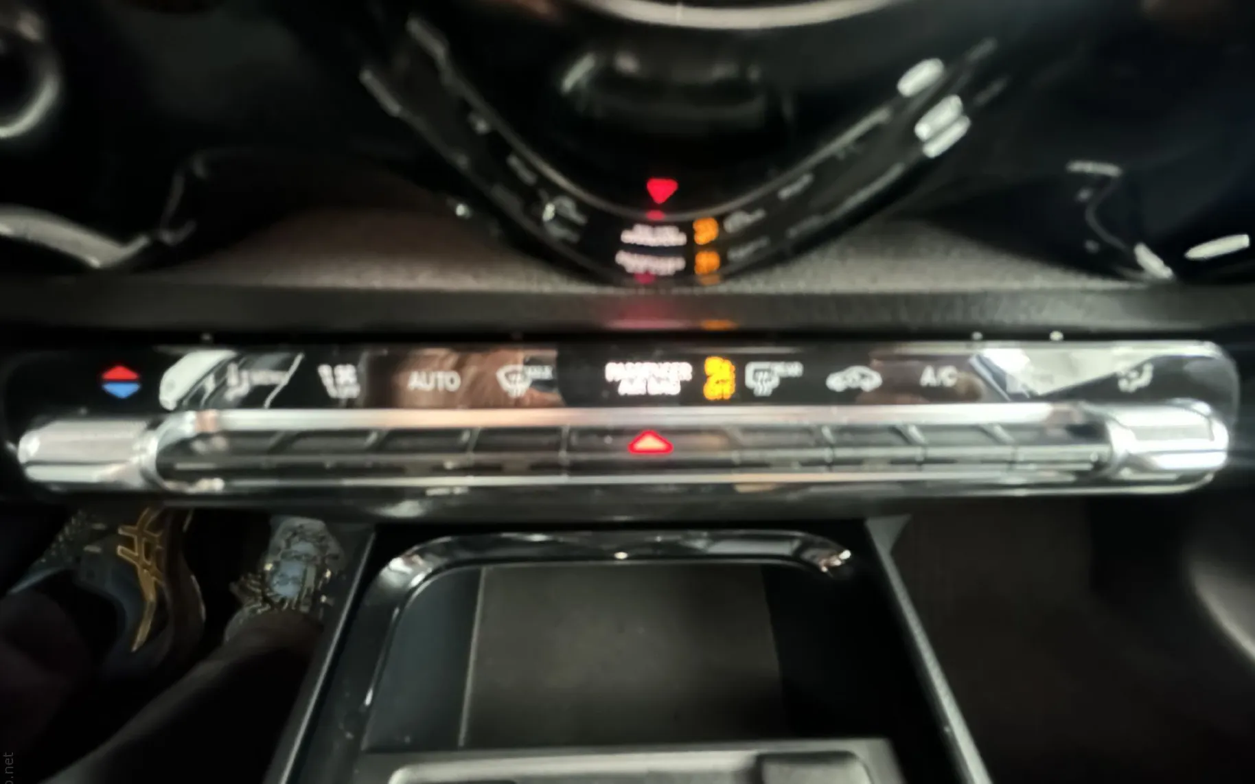 Zunanja slika - Mercedes-Benz GLB-Razred - GLB 200 d 4MATIC Avt.NEMŠKI.KAMERA.PANORAMA.NAVI - 12