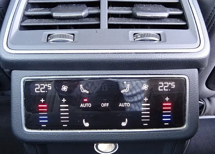 Zunanja slika - Audi A6 - 45 TDI QUATRRO tiptronic S line 245KM - Kljuka - - 19