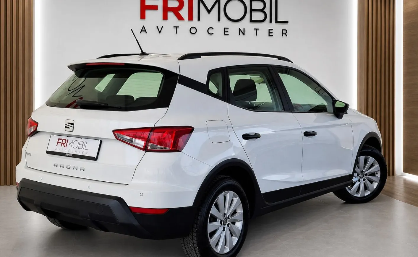 Zunanja slika - Seat Arona - 1.0 Eco TSI Reference •SLO•PARK.SENZORJI•... - 3