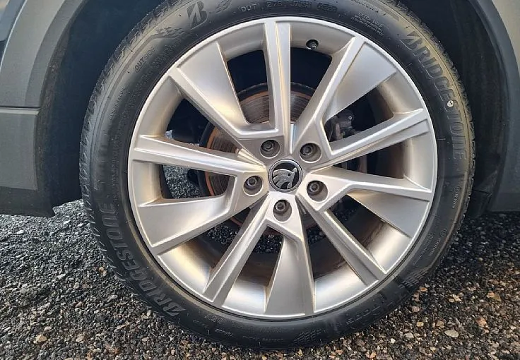 Zunanja slika - Škoda Octavia - 2.0 TDI Scout 4x4 DSG.MATRIX.HUD.MEMORY.VSE ASIST - 10