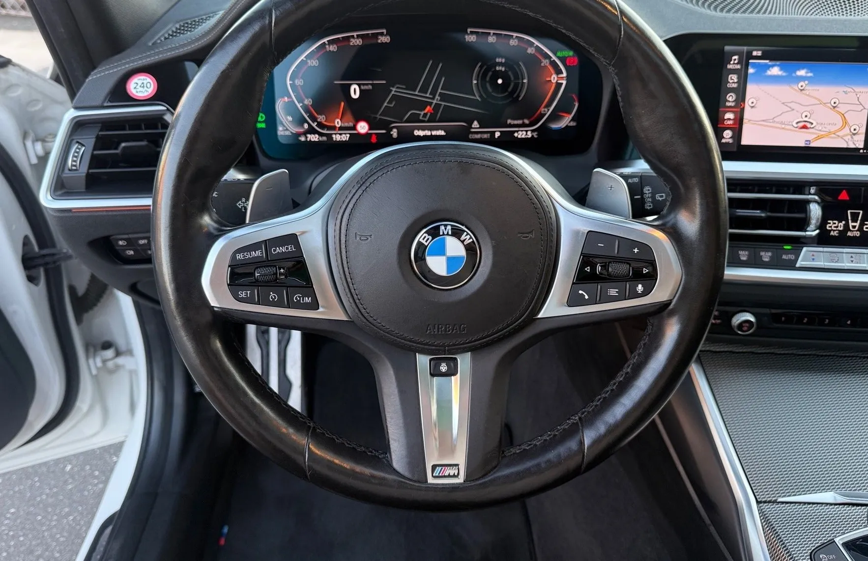 Zunanja slika - BMW Serija 3 - Touring: 330d Touring Avt. M PAKET PANO RADAR NAVI PDC K - 17