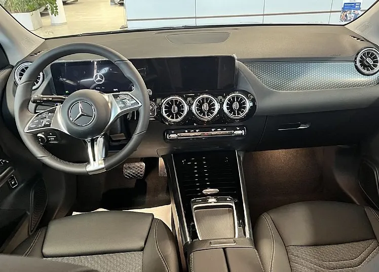 Zunanja slika - Mercedes-Benz GLA-Razred - 180 Progressive ...na zalogi... - 8