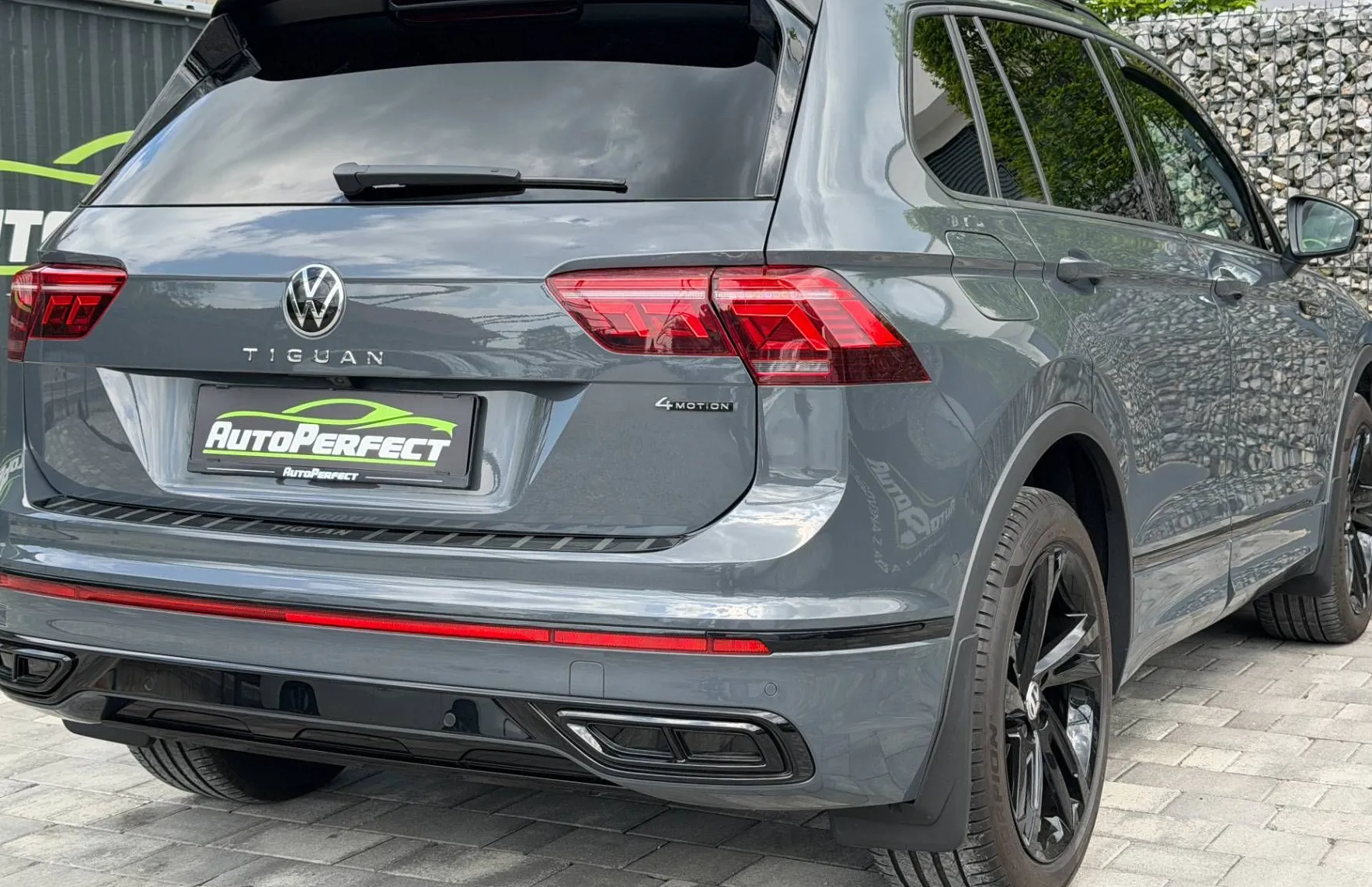 Zunanja slika - Volkswagen Tiguan - 2.0 TSI 4M R-Line DSG |HUD|KAM|PANO|IQ LIGHT|... - 6