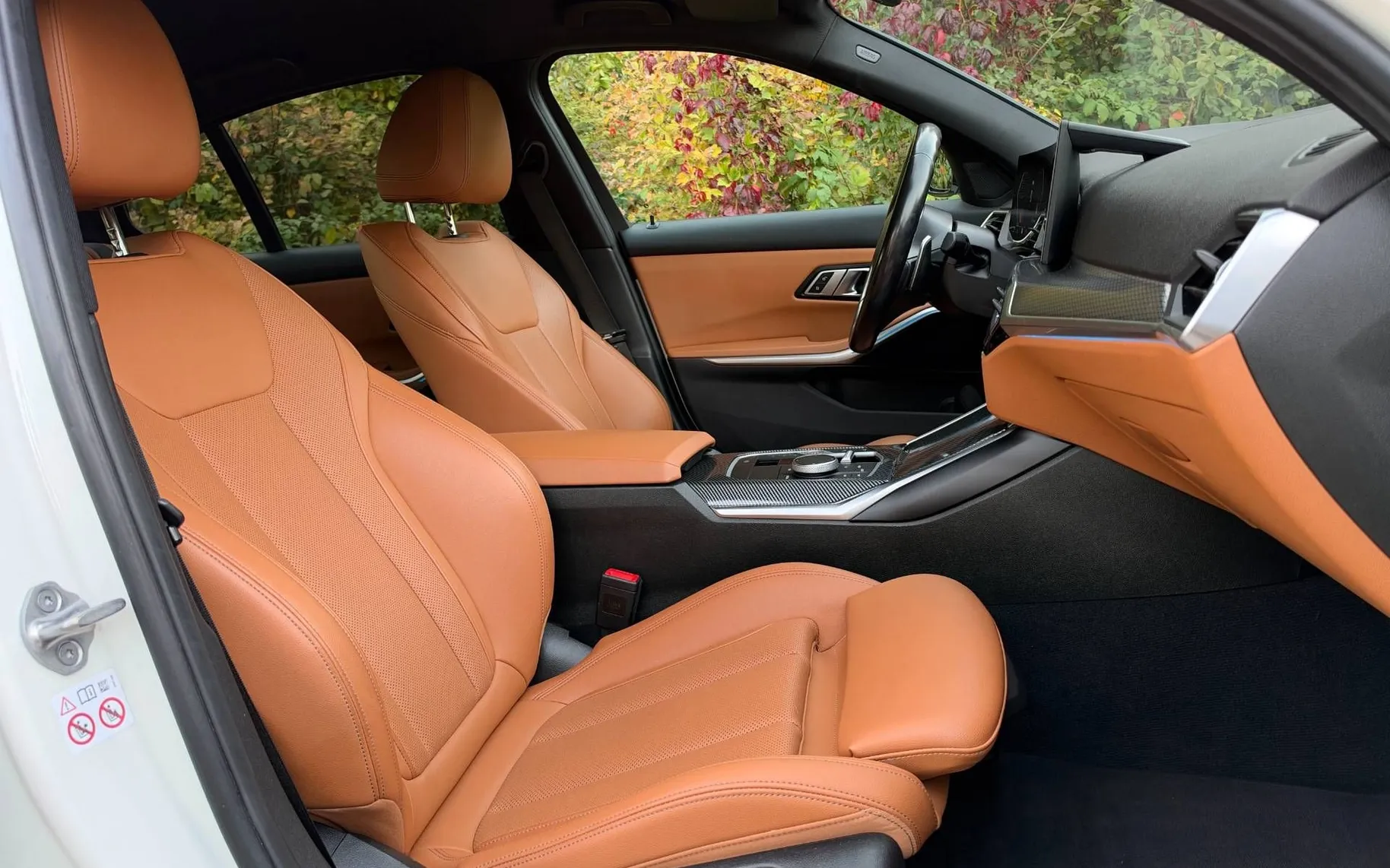 Notranja slika - BMW serija 3: - 318d Avt. M-SPORT|Widescreen|Led|Ambient|19col - 11