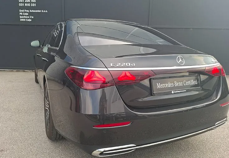 Zunanja slika - Mercedes-Benz E-Razred - E 220 d 4MATIC Exclusive Avt. - 4