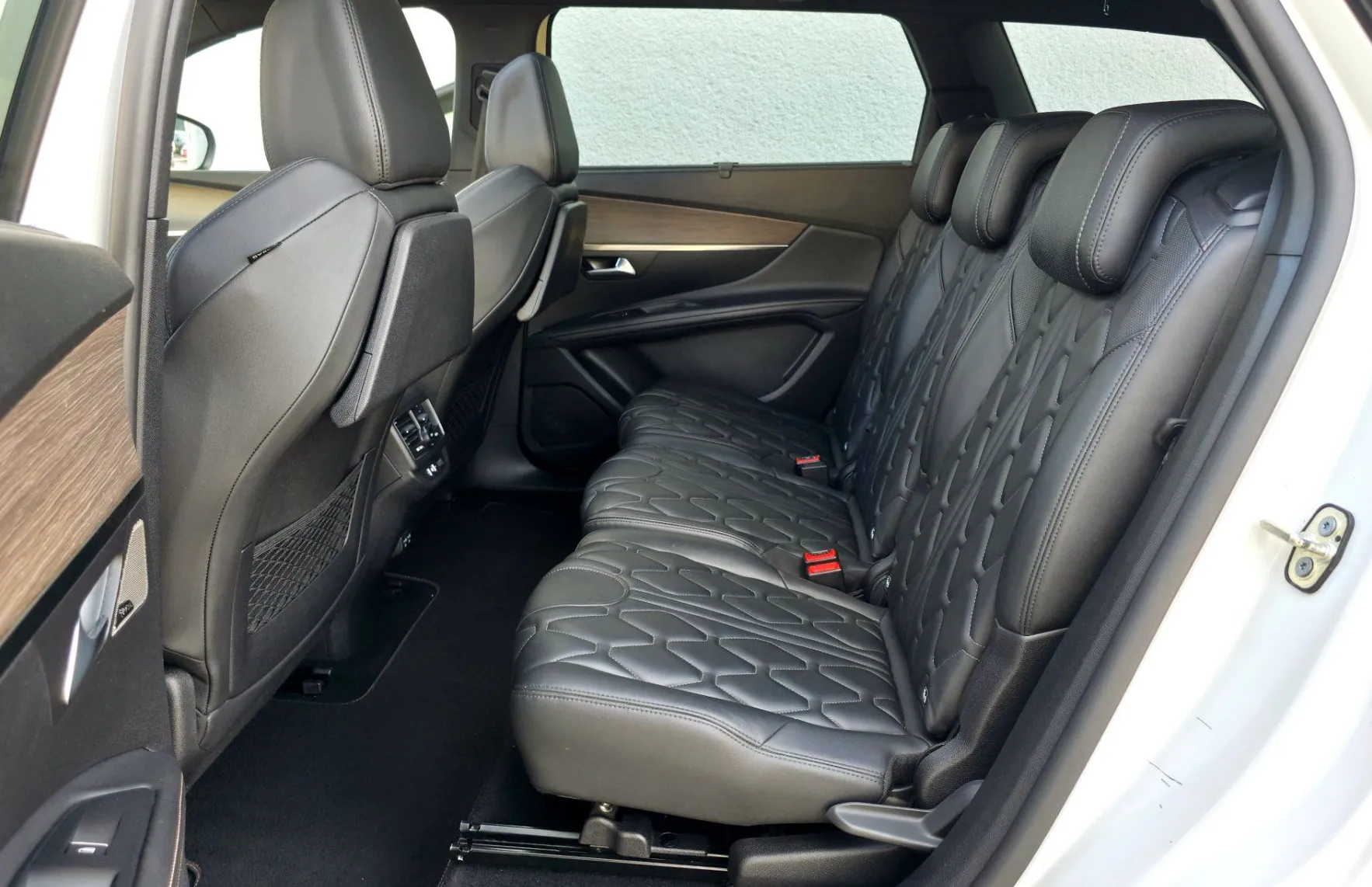 Zunanja slika - Peugeot 5008 - 2.0HDI EAT8 GT PANOR•ACC•AMBIENT•MEMORY•KEYLESS•19 - 8