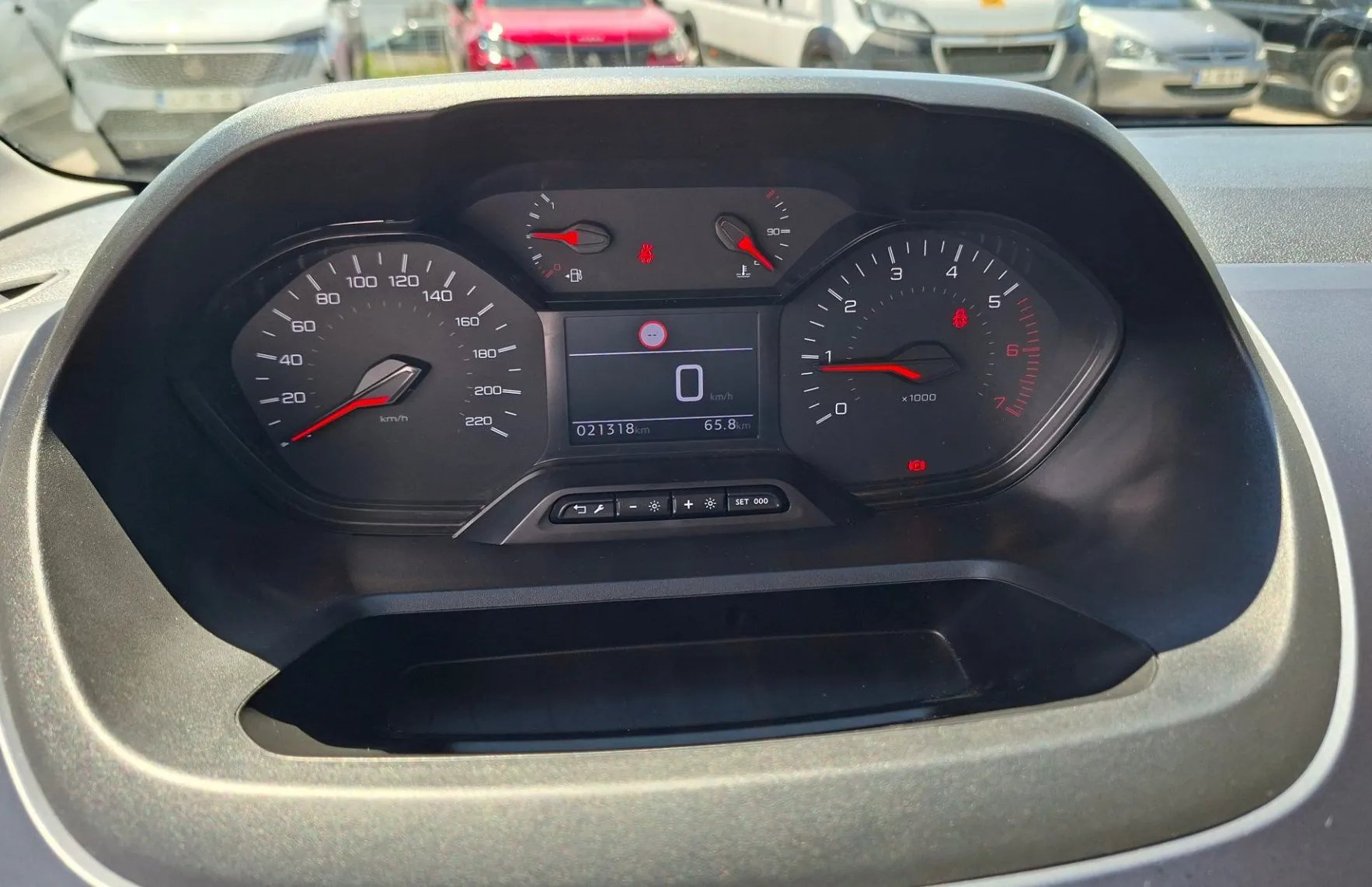 Zunanja slika - Peugeot Rifter - L1 ALLURE 1.2 PURETECH 110 STT €6.4 - 6