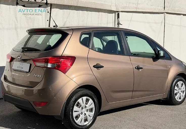 Zunanja slika - Hyundai ix20 - 1.4 - SLOVENSKI - PDC - KLIMA - - 3
