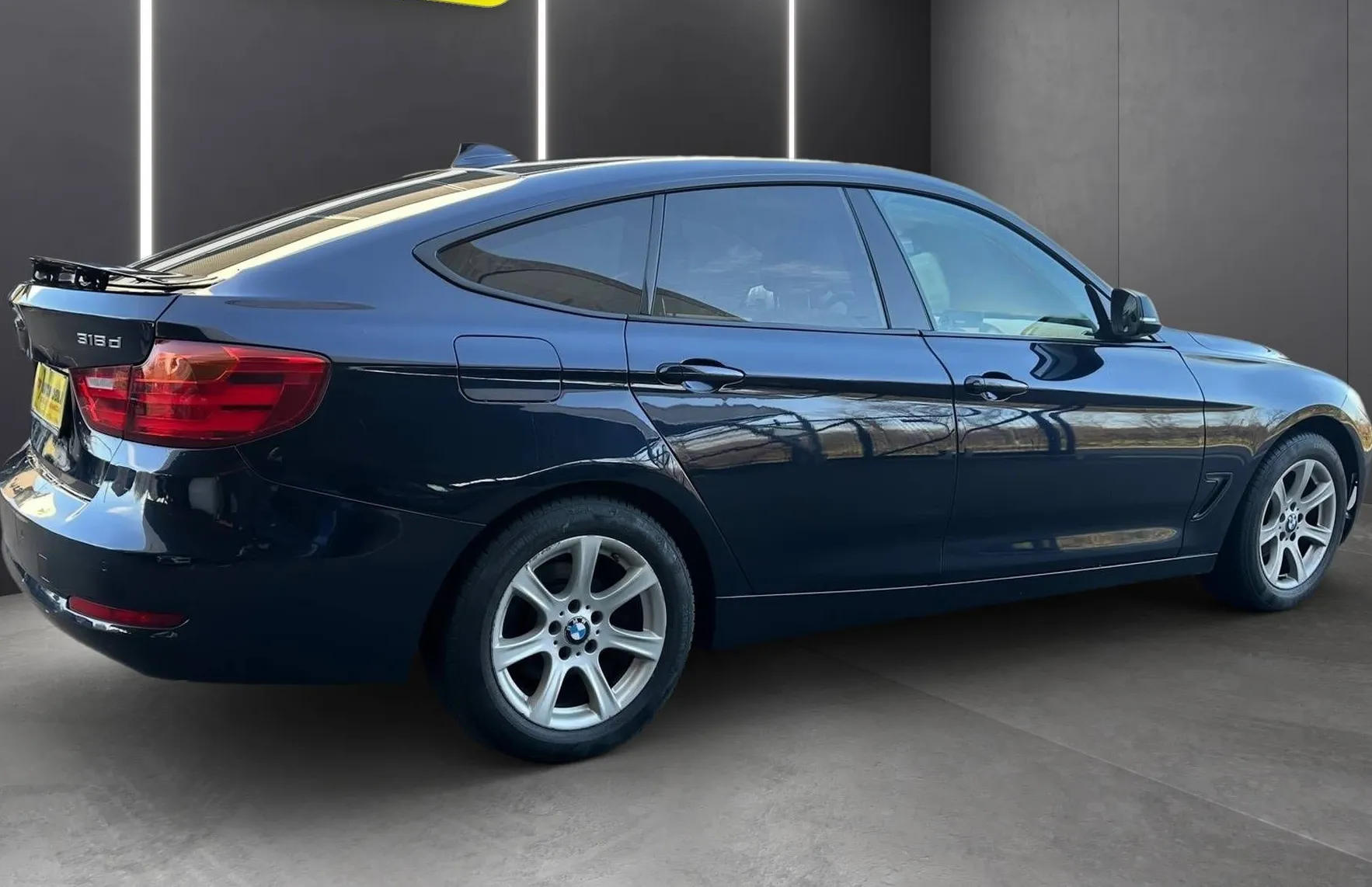 Zunanja slika - BMW Serija 3 - Gran Turismo: 318d NAVI TEMP MOŽNOST FINANCIRANJA BREZ P - 9