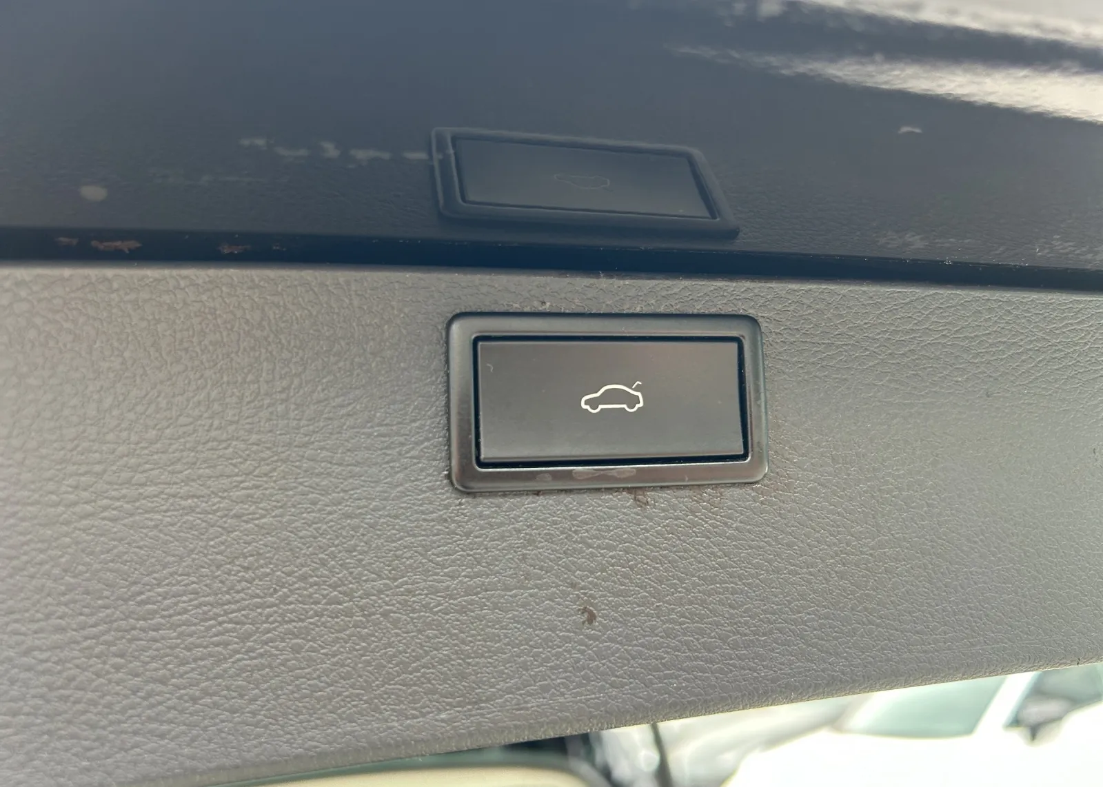 Zunanja slika - Volkswagen Multivan - T6.1 2,0 TDI KMR Highline DSG - 19