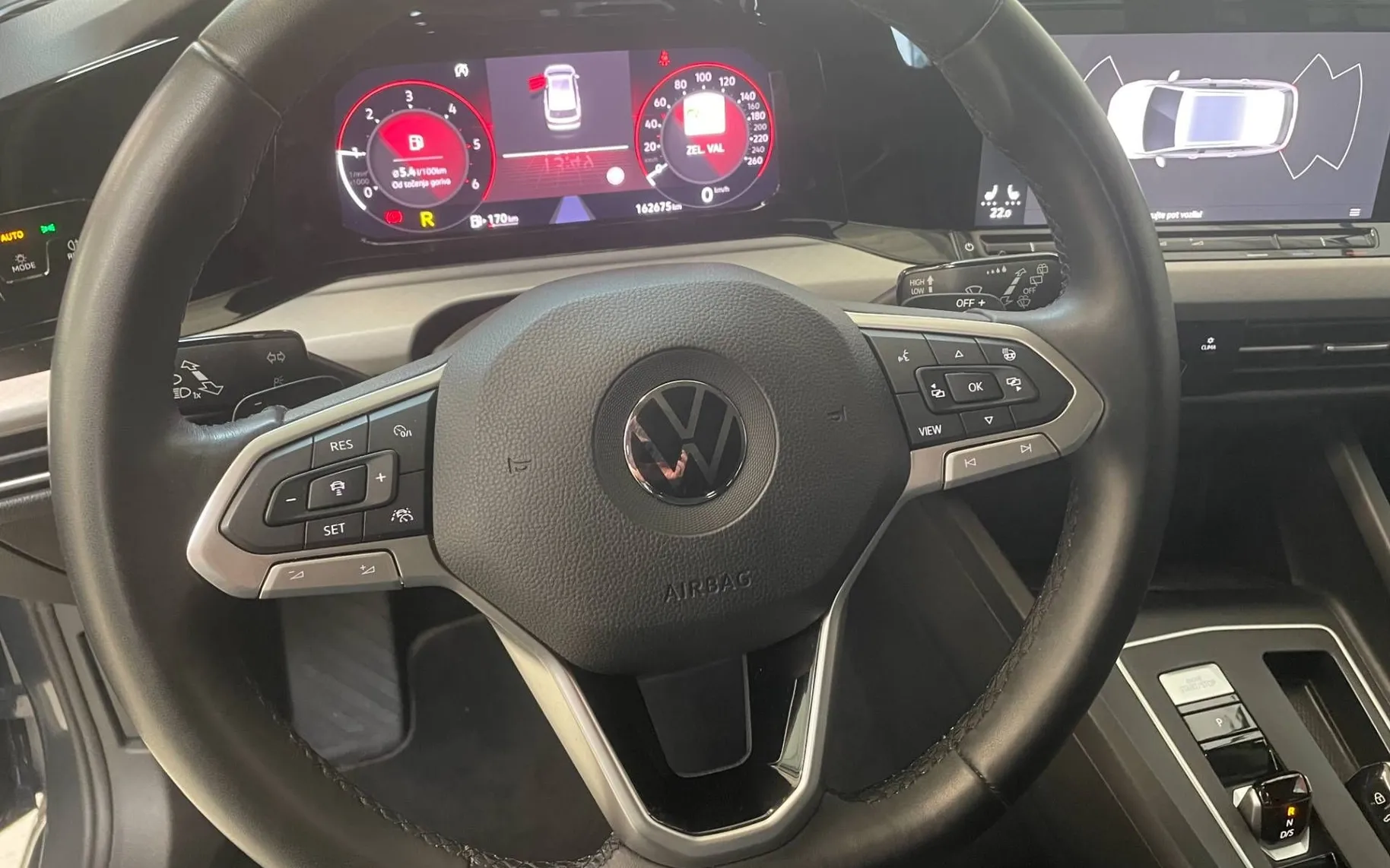 Notranja slika - Volkswagen Golf Variant - 2.0 TDI avt. Life 85  115  IQ- light - 7