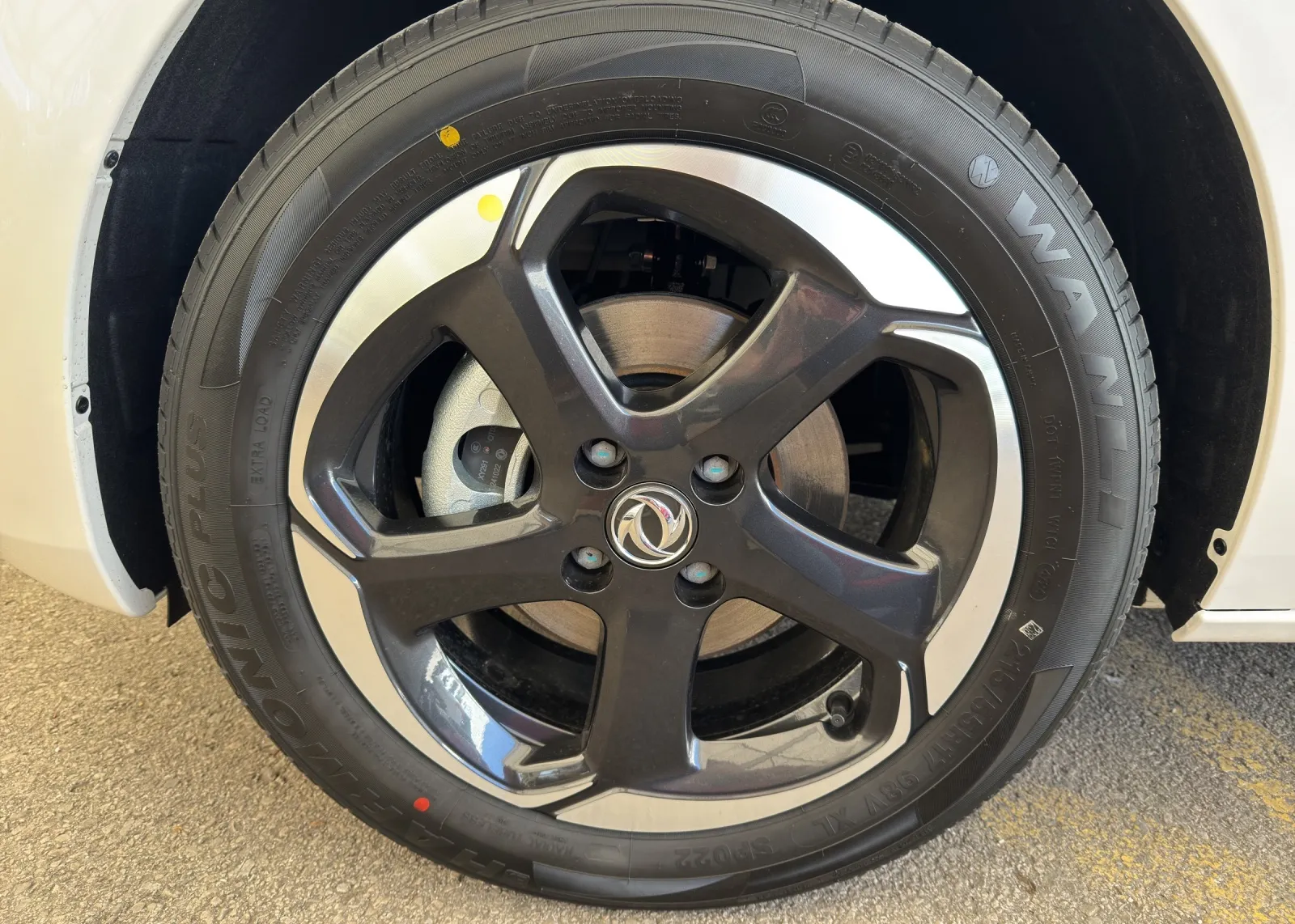 Zunanja slika - Dongfeng Box - 42.3 kWh + 360 kamera + tempomat + memory + 7200€ - 14