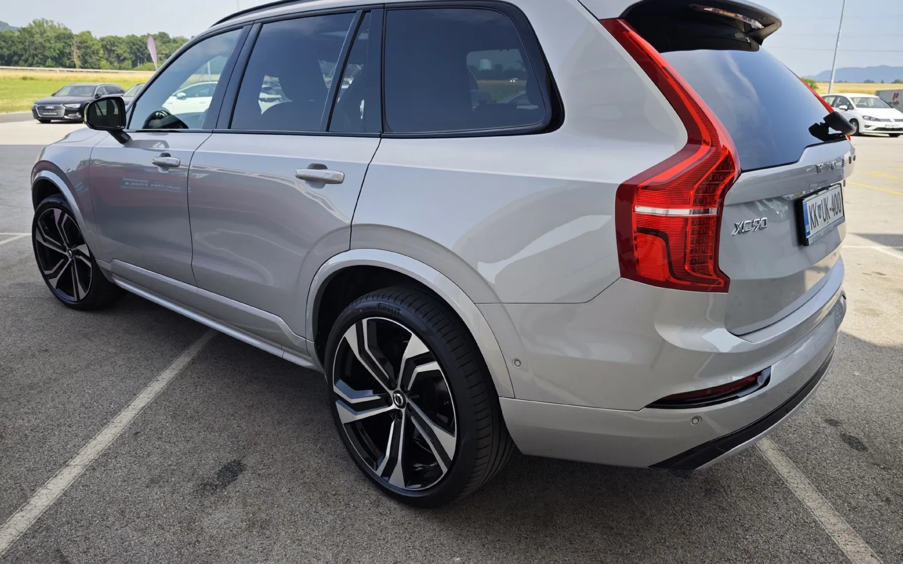 Zunanja slika - Volvo XC90 - B5 Ultimate Bright 7SED AWD ZRAČNO PANO KAM360 - 4