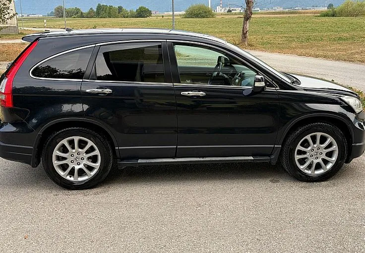Zunanja slika - Honda CR-V - 2.2i-CTDi Executive NAVI - VLEČNA KLJUKA - KAMERA - 4