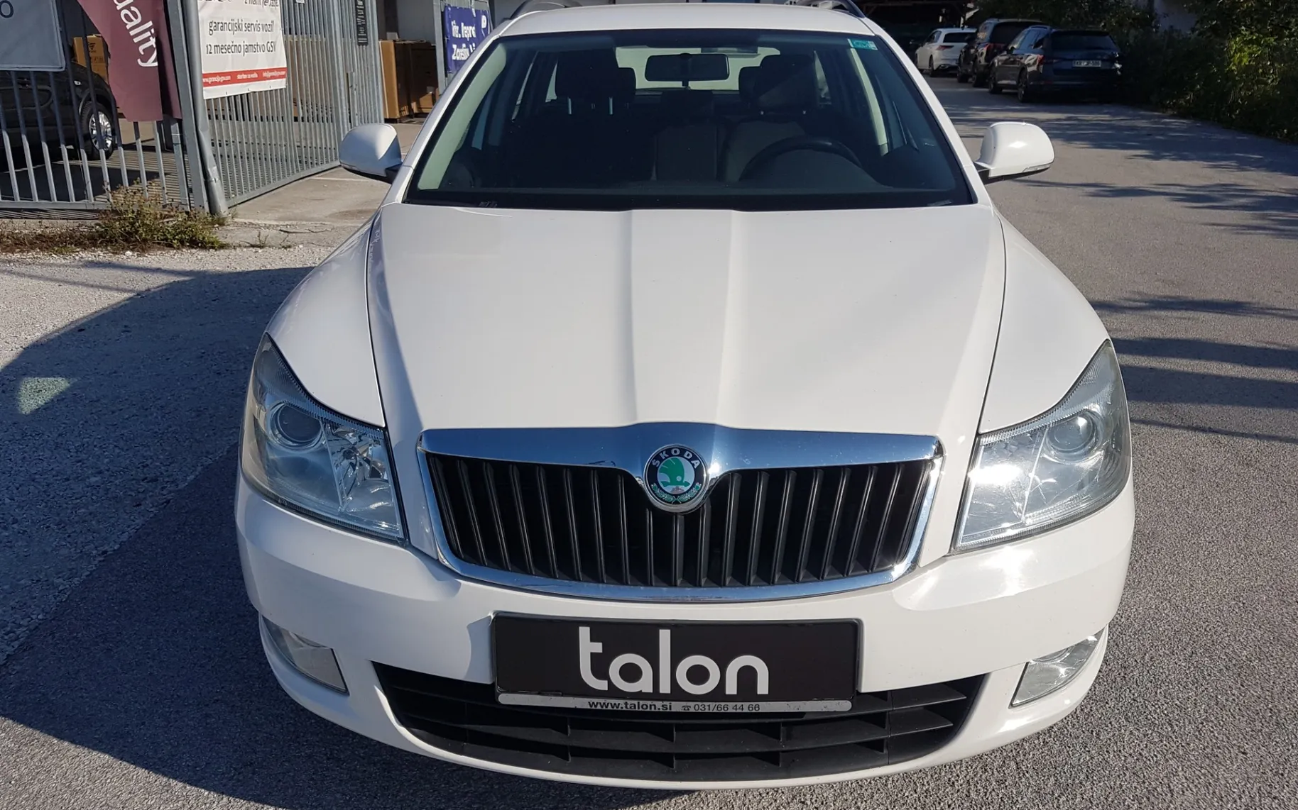 Zunanja slika - Škoda Octavia - Combi 2,0 TDI CR DPF - 2
