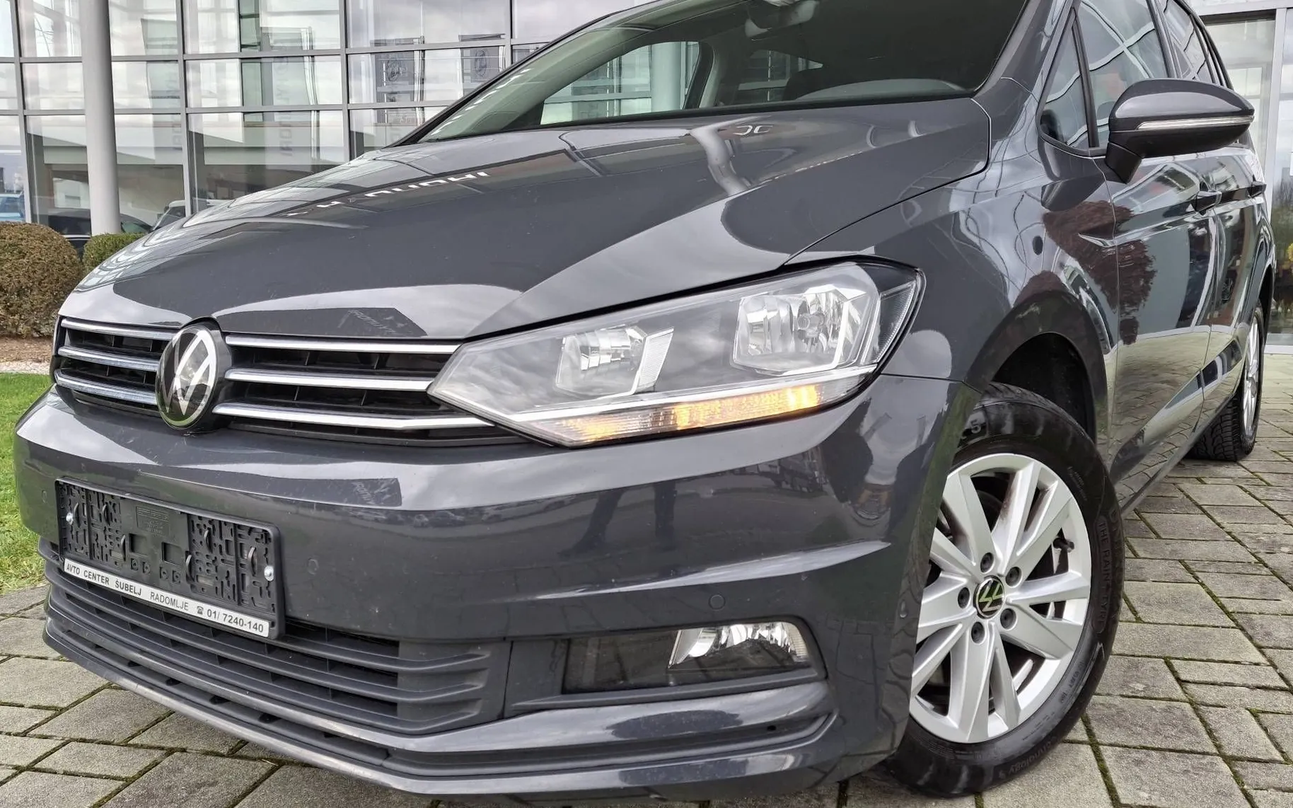 Zunanja slika - VW Touran - 2.0 TDI DSG-DEC.AKCIJA VIRTUAL ACC NAVI KAM - 1