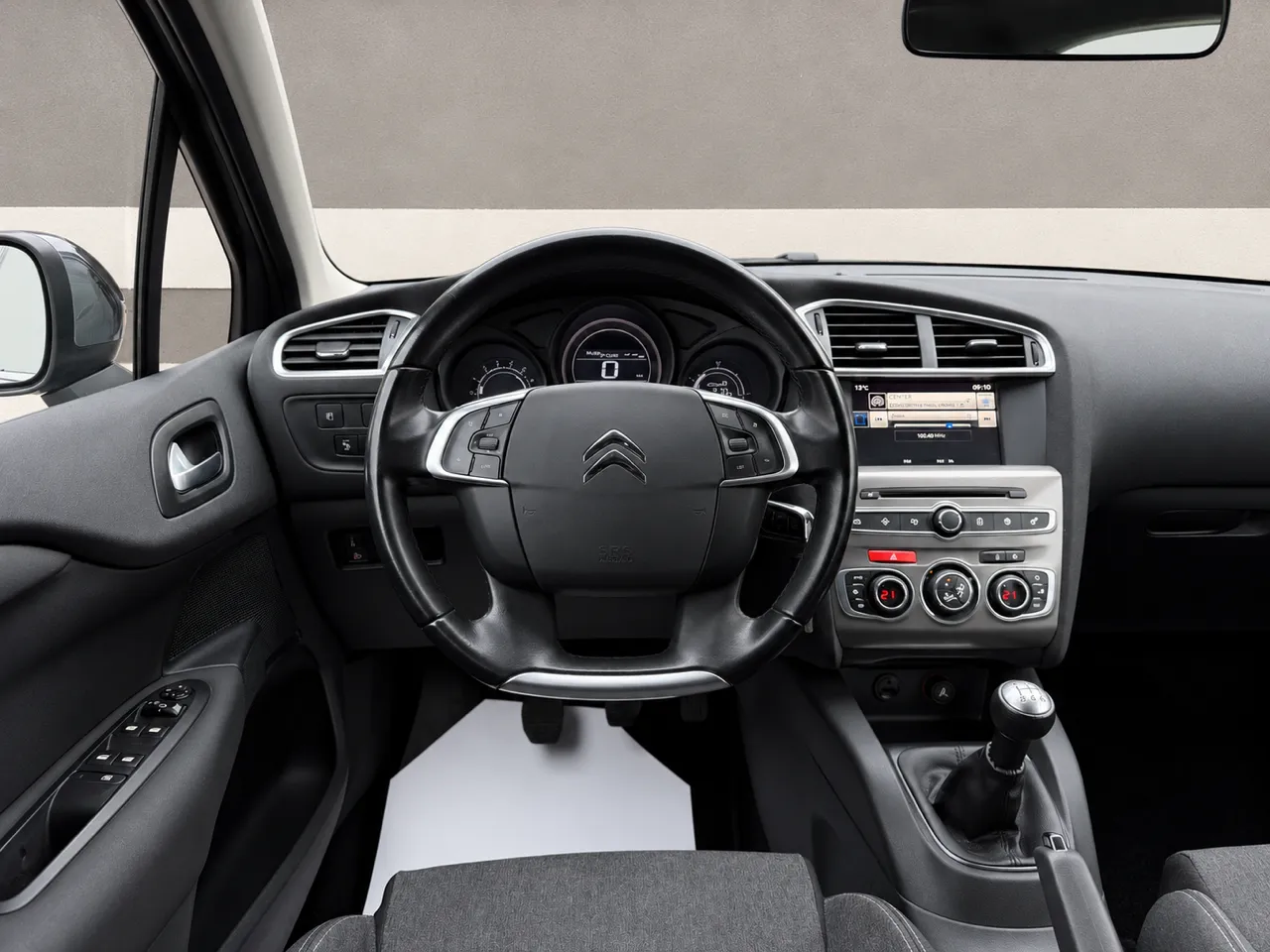 Zunanja slika - Citroën C4 - 1.6 BlueHDi SHINE 1.LASTNICA SLO.VOZILO NAVI ALU17 - 10