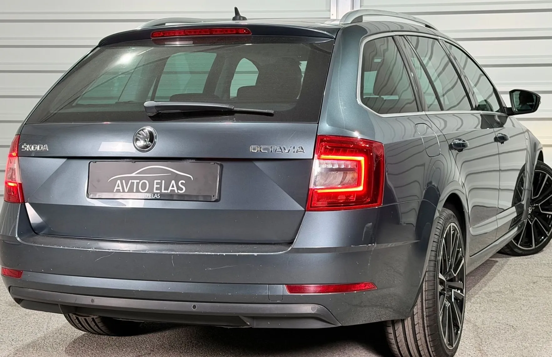 Zunanja slika - Škoda Octavia - 2.0 TDI - 110KW - DSG - PDC - NAVI ... - 6
