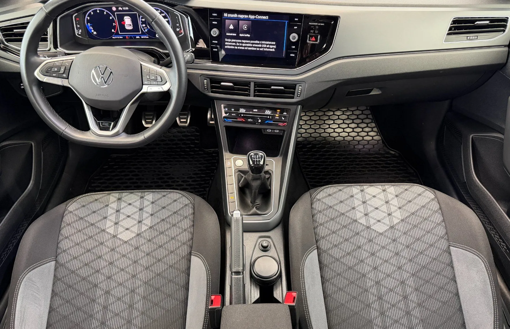 Zunanja slika - Volkswagen Taigo - 4JOY 1.0TSI SLO 1.Lastnik VIRTUAL-OGR. SEDEŽA - 7