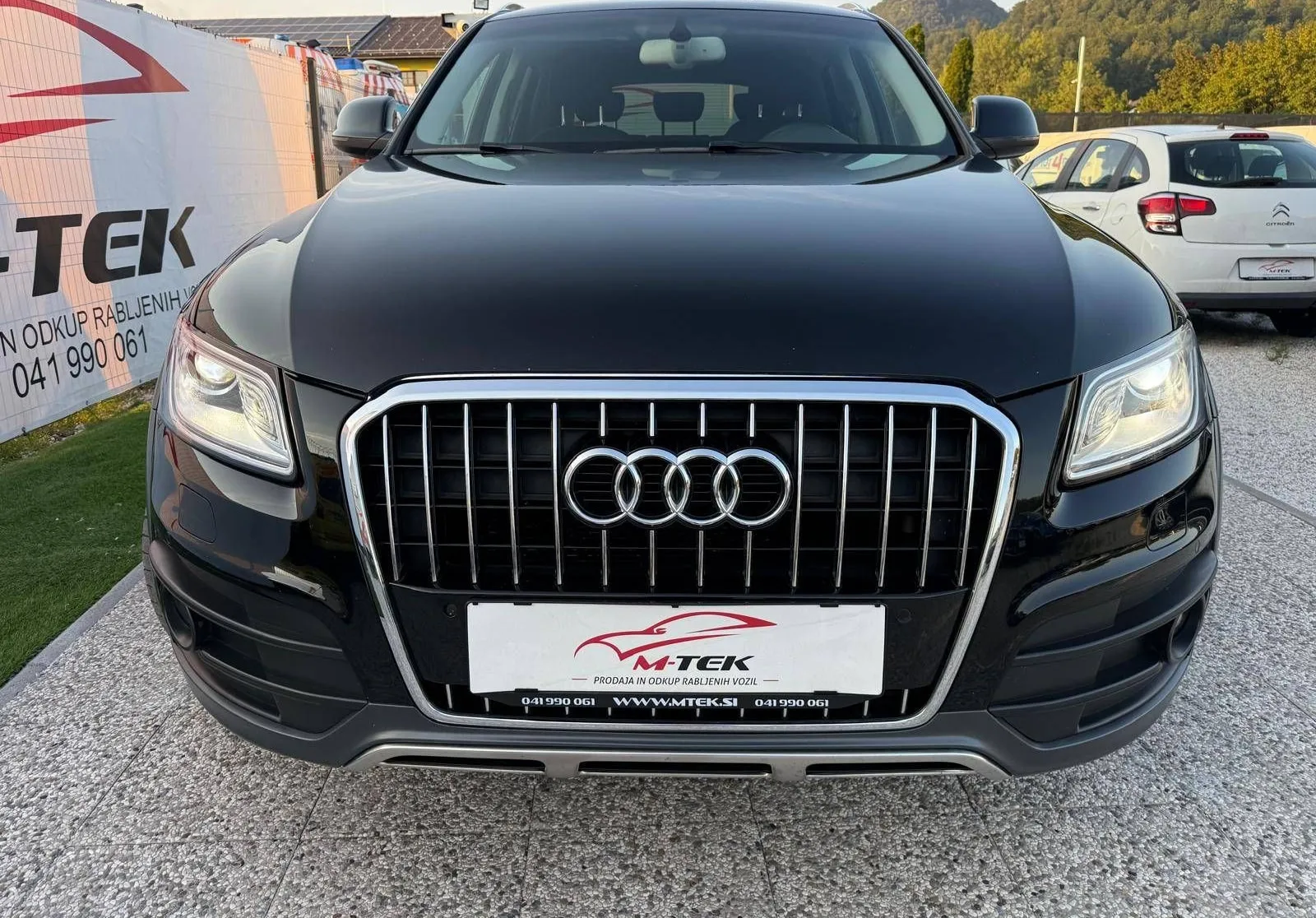 Zunanja slika - Audi Q5 - quattro 2.0 TDI ROČNI VLEČNA KLJUKA - 3
