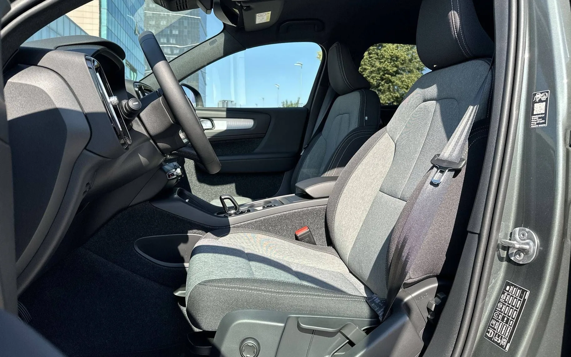 Notranja slika - Volvo XC40 - B3P Core Avt. - 10