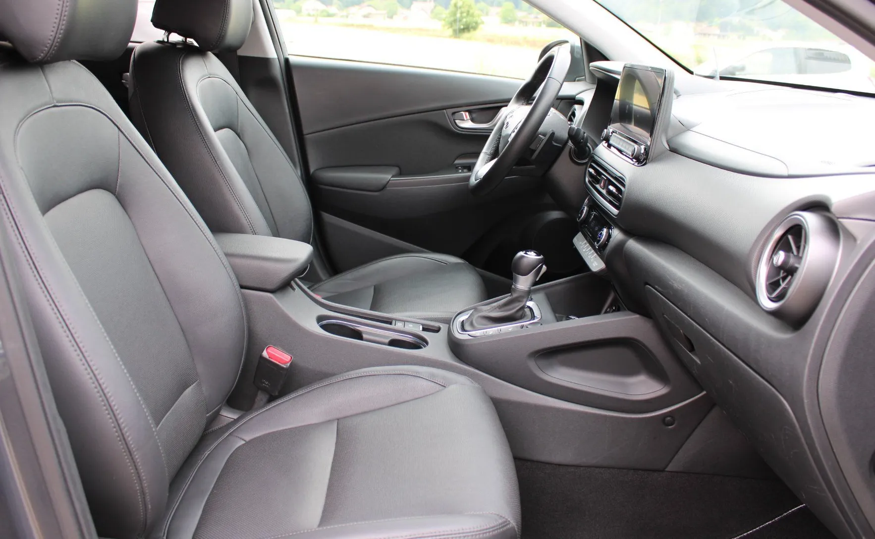 Zunanja slika - Hyundai Kona - 1.6 CRDi 136 MHEV Executive DCT - 13