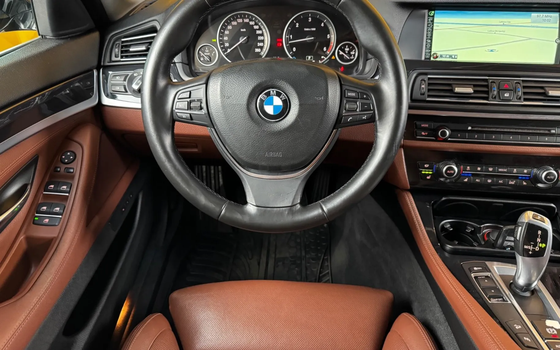 Notranja slika - BMW serija 5 Touring: - 530d xDrive AUT.-HLAJENJE-MEMORY-SENCNIKI - 12