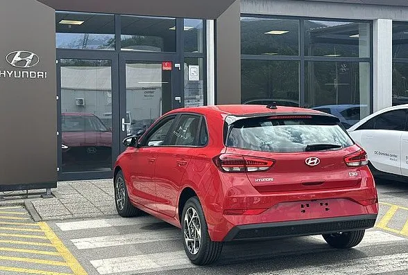 Zunanja slika - Hyundai i30 - 1.0 T-GDI Style°°16col°°Gretje sedežev°°Kamera - 3