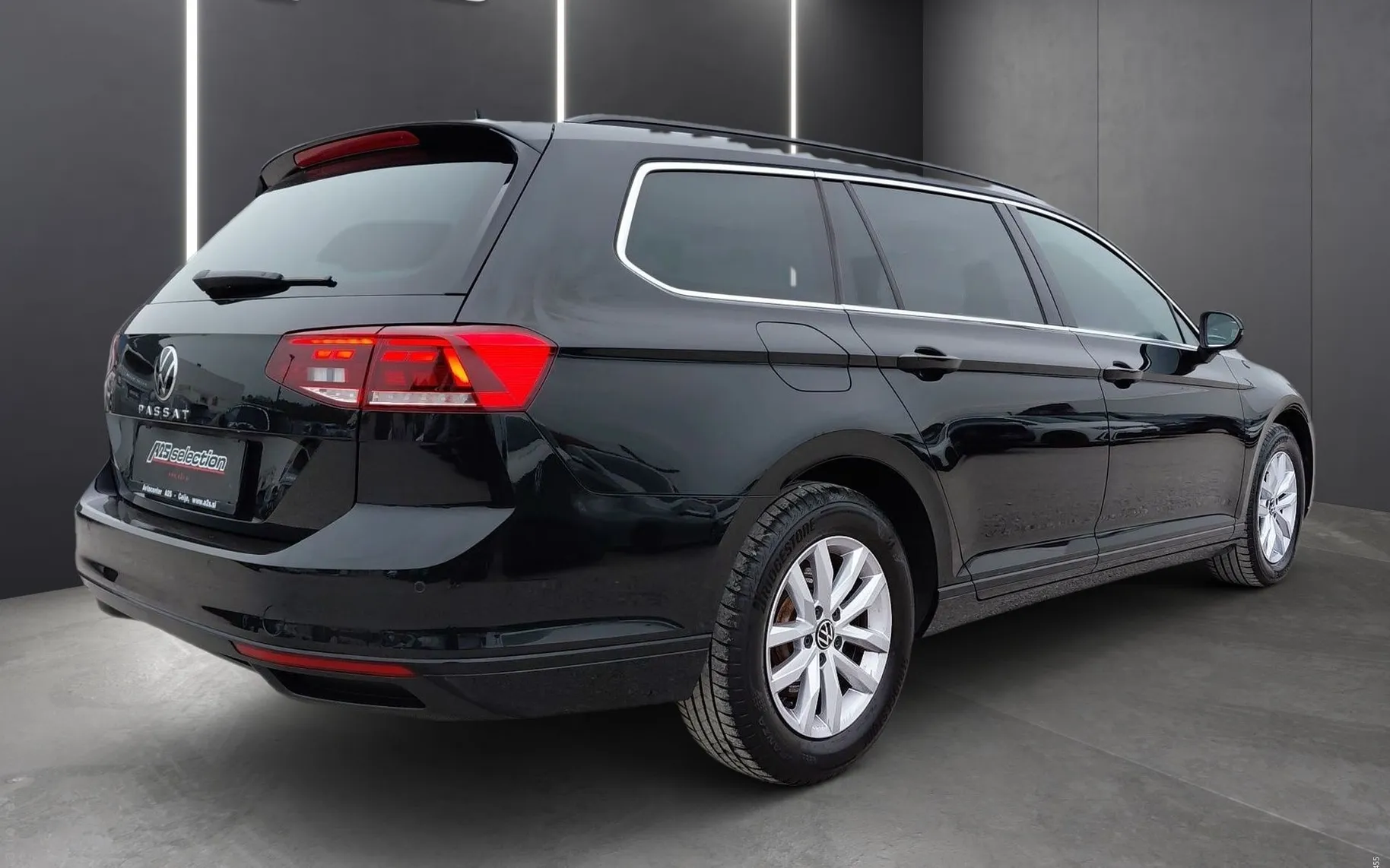 Zunanja slika - Volkswagen Passat Variant - 2.0 TDI BMT SCR Business DSG-Vlečna kljuka-Kamera. - 3