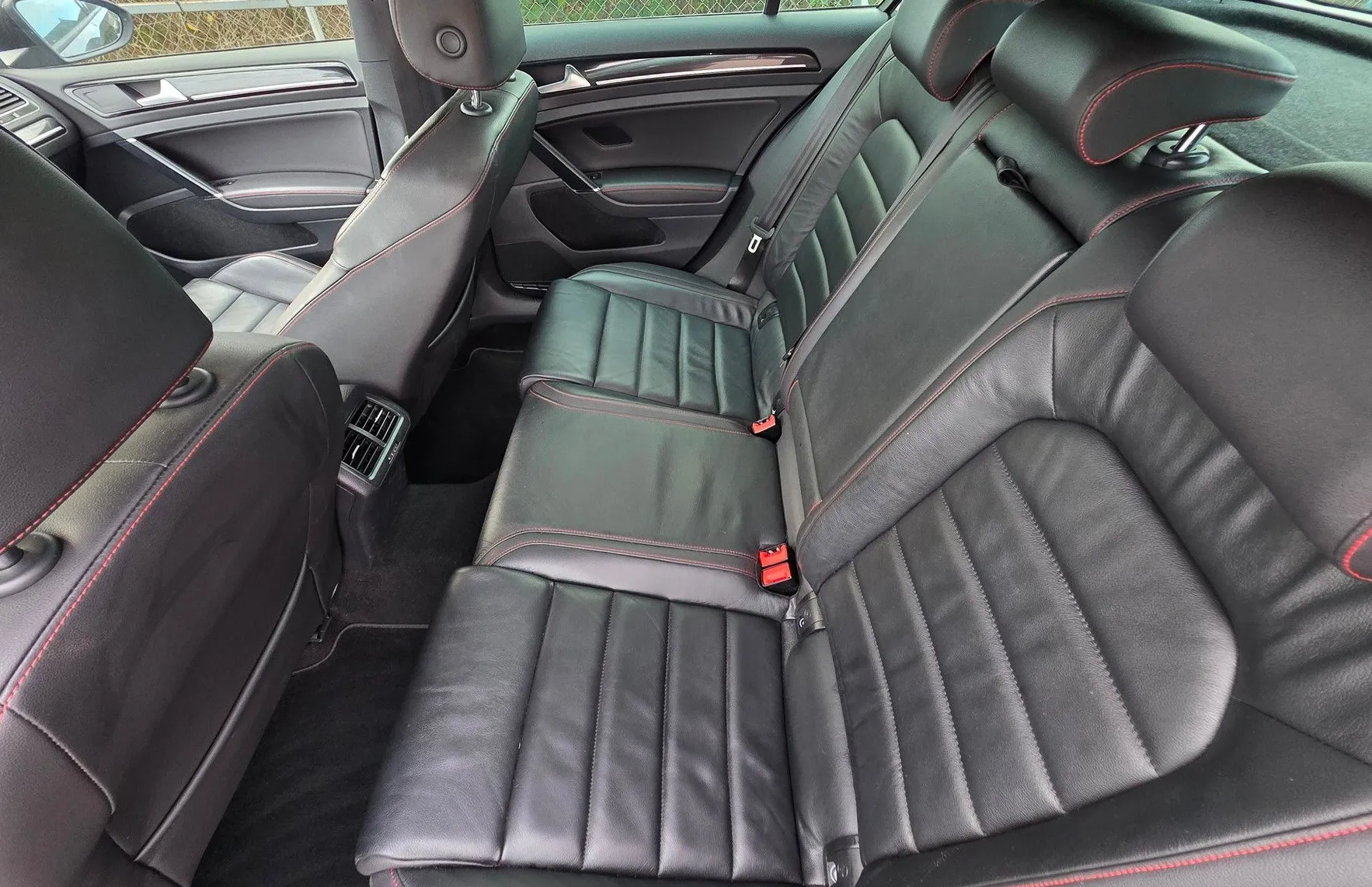 Zunanja slika - Volkswagen Golf - 2.0 GTI PERFORMANCE DSG XENON-NAVI-ALU19-GRETJE SŽ - 14