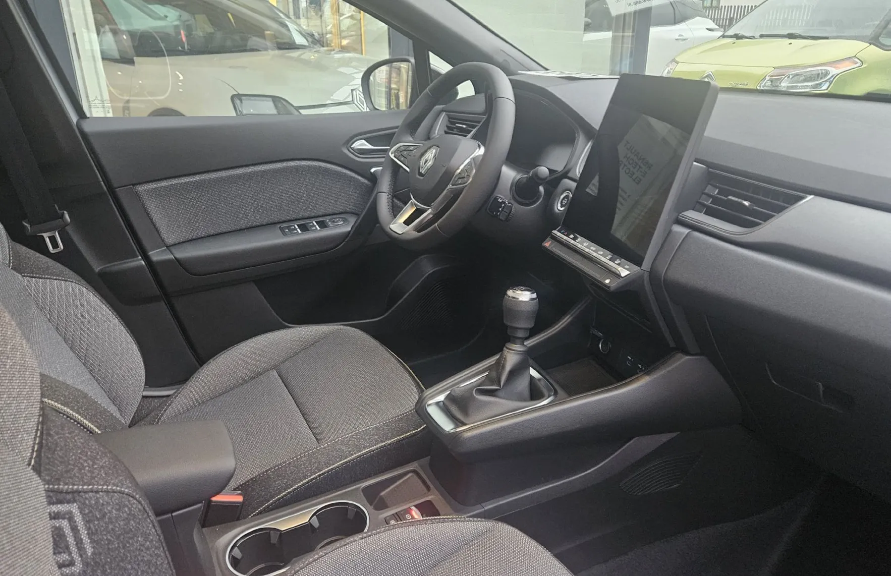 Zunanja slika - Renault Captur - TCe 140 Techno - 3