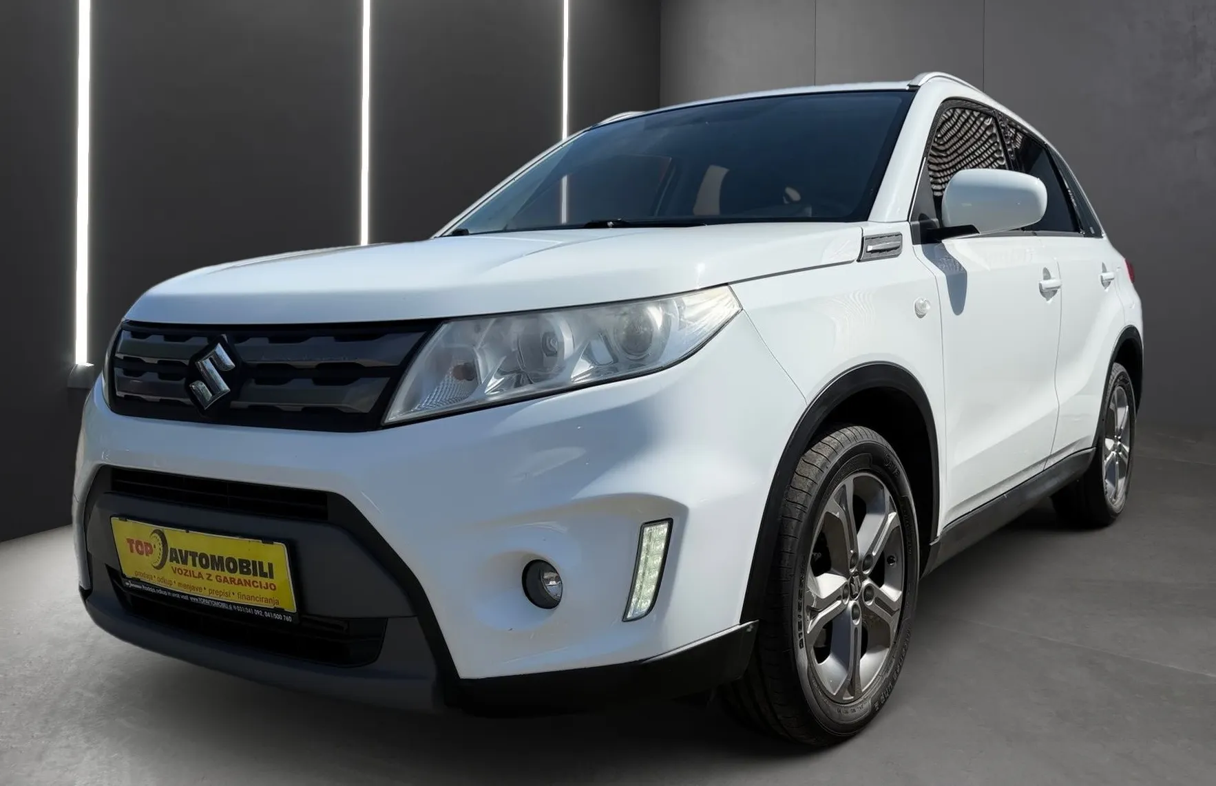 Zunanja slika - Suzuki Vitara - 1.6 TD NAVI PDC TEMPOMAT KAMERA BREZ POLOGA TOP - 12