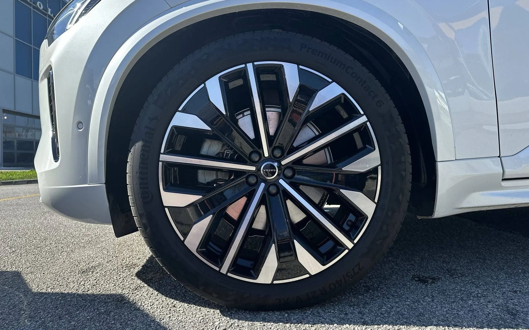 Notranja slika - Volvo XC90 - B5 AWD Plus Bright Avt. 7 sedežev - 9