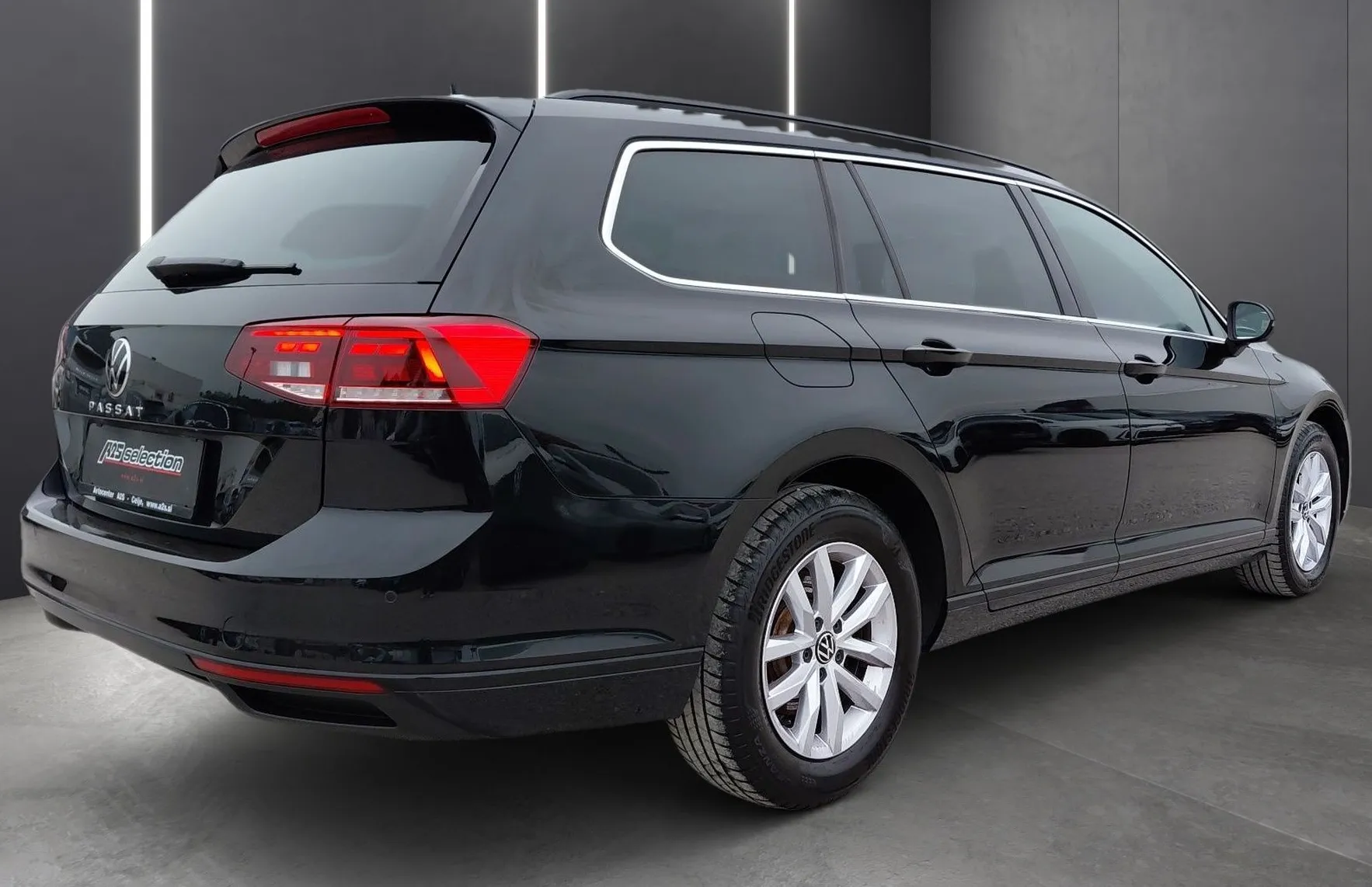 Zunanja slika - VW Passat - Variant 2.0 TDI BMT SCR Business DSG-Vlečna kljuka-Kamera - 3