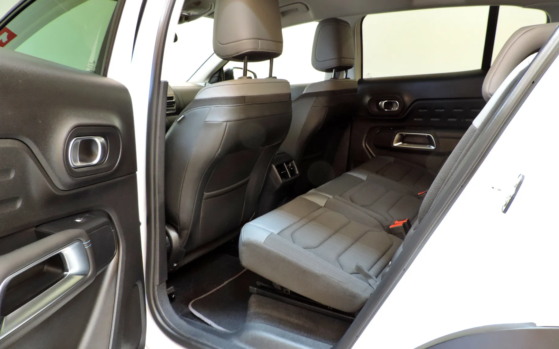 Zunanja slika - Citroën C5 Aircross - Hybrid 225 S S Shine Pack Avt. PRIKLJUČNI HYBRID - 15