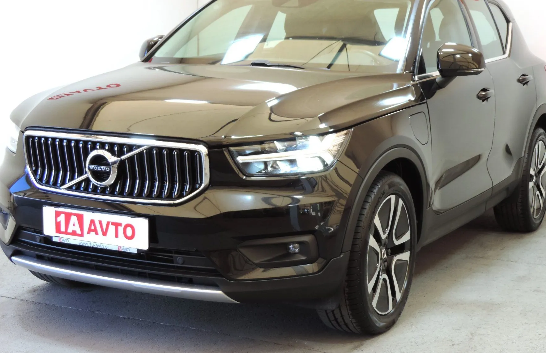 Zunanja slika - Volvo XC40 - T4 Recharge Twin Engine Inscription Avt. - 1