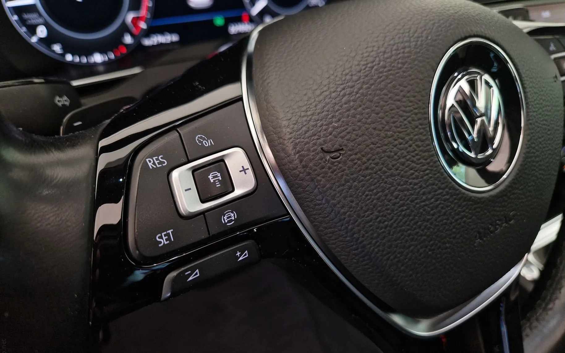 Zunanja slika - VW Arteon - 2.0TDI-DSG-VIRTUAL-PANORAMA-KAMERA-19COL-2XLED-A.. - 6